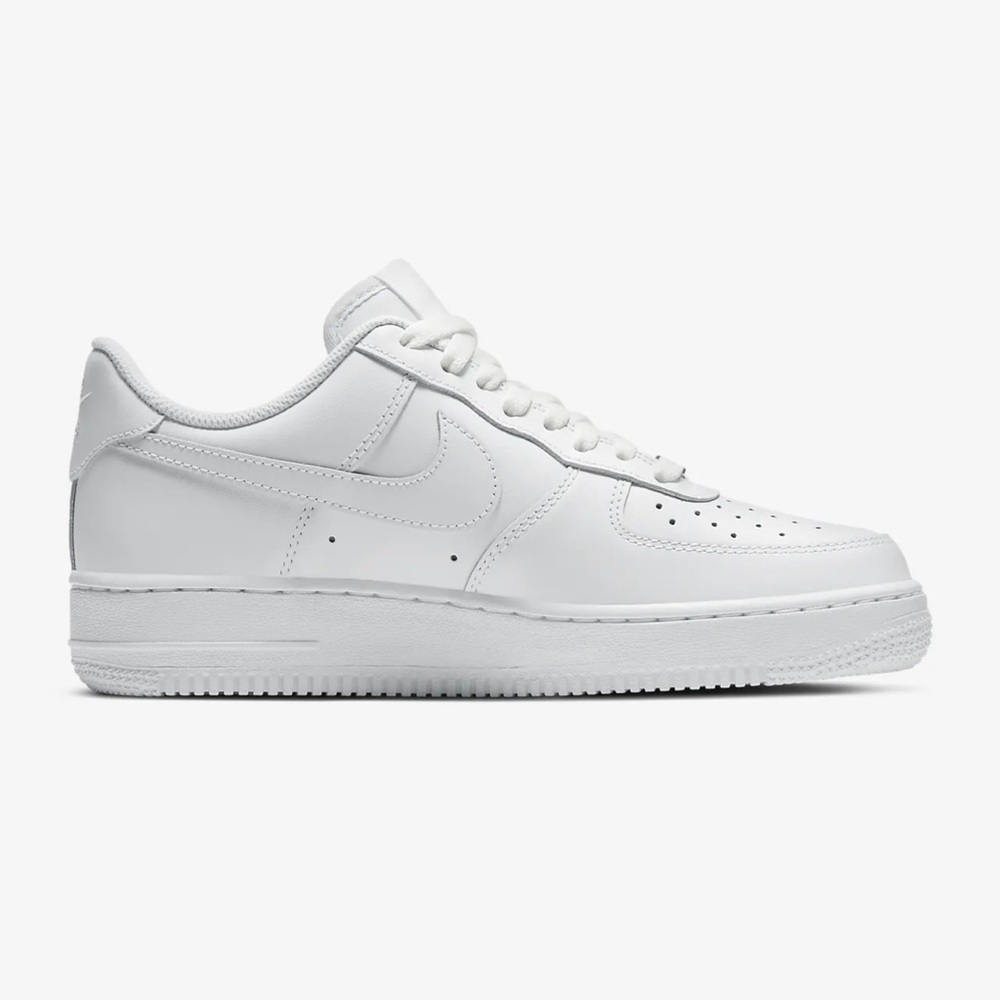 Nike Air Force 1 White, Women’s 9
